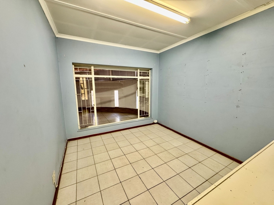 5 Bedroom Property for Sale in Potchefstroom North West